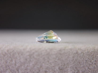 0762-17　アンデシンラブラドライト　0.39ct