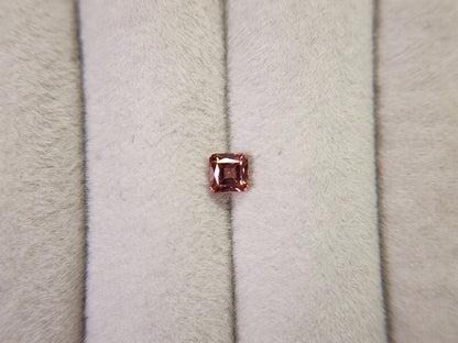 pi-Z-2　ピンクジルコン　0.66ct