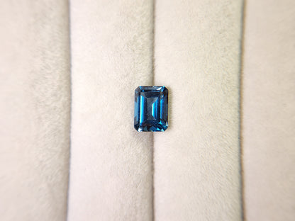 0931-6　ロンドンブルートパーズ　2.06ct