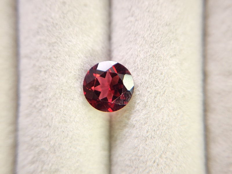0910-5-1　ガーネット　2.36ct
