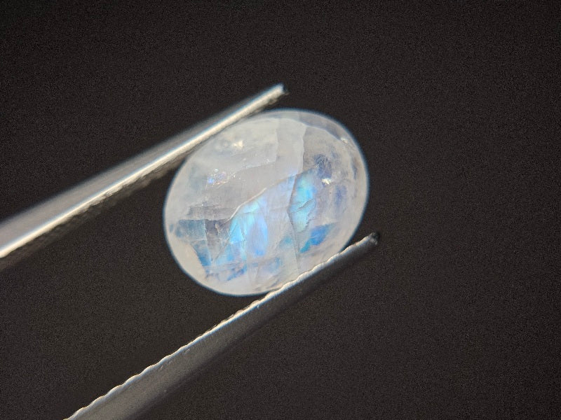 blMO-8　ブルームーンストーン　2.18ct