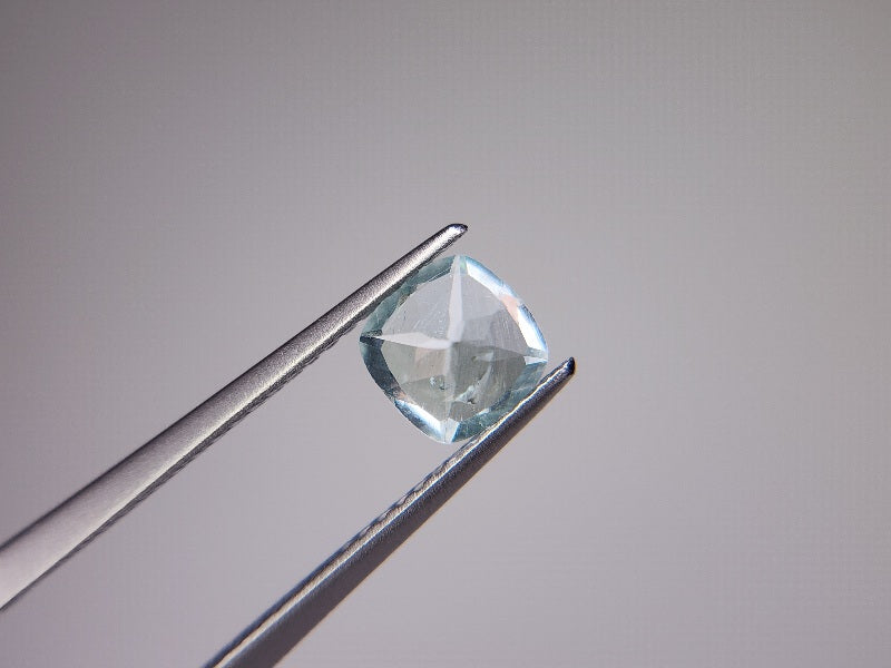 gBE-2　虹入り！グリーンベリル　0.93ct