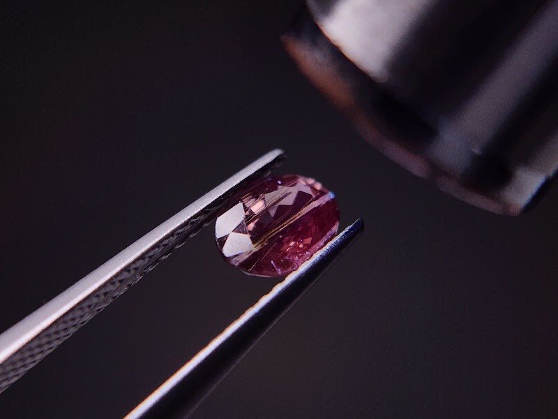 SA-66　蛍光！サファイア　0.93ct