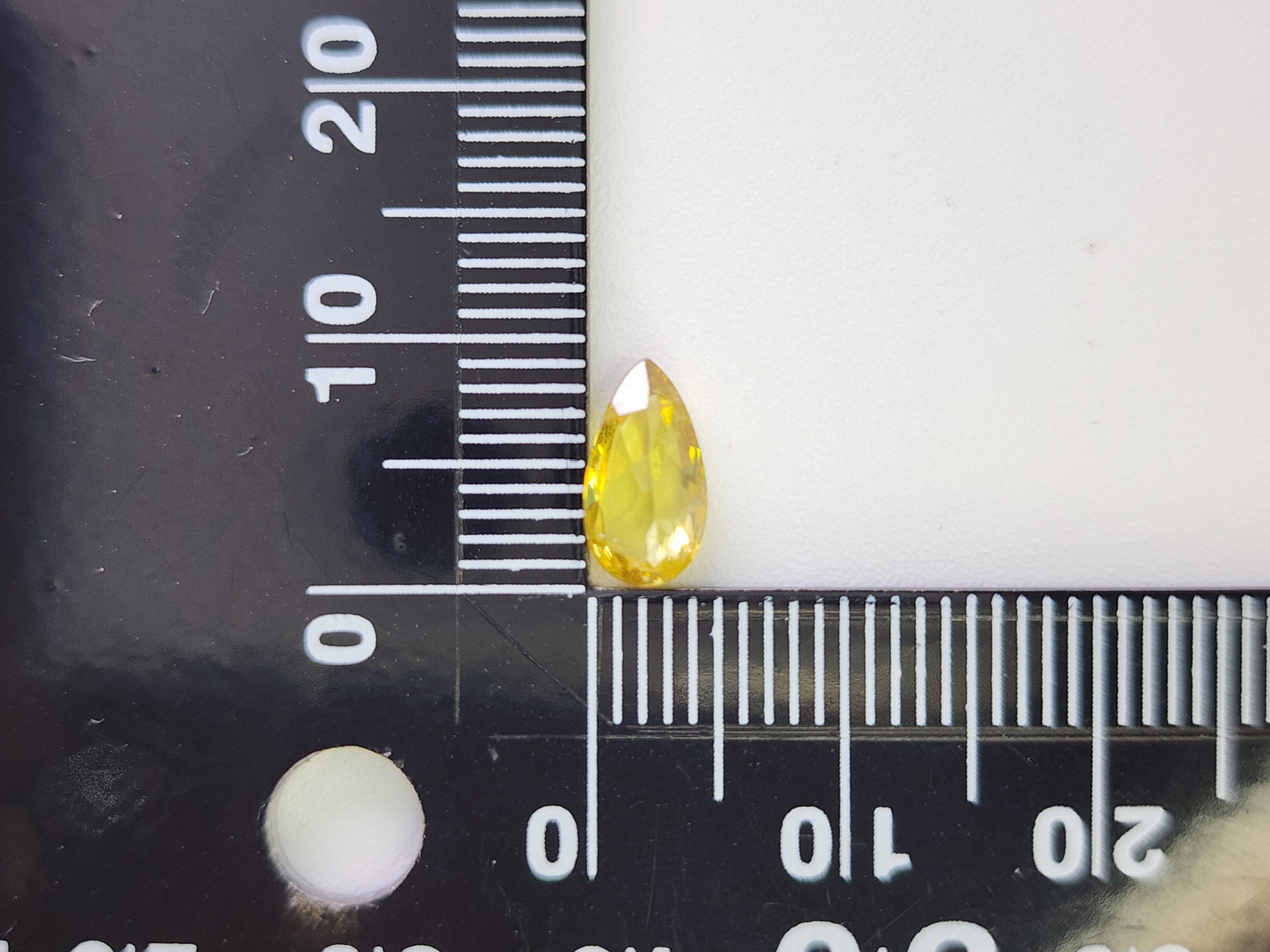 0932-4　スフェーン　1.05ct