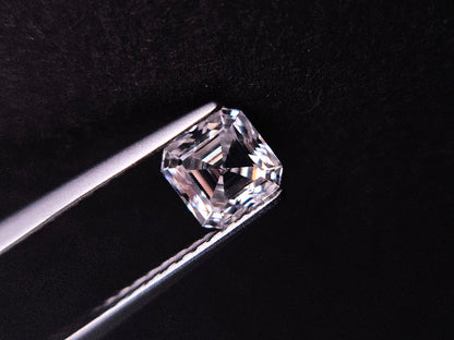 MOI-3　合成モアッサナイト　0.70ct