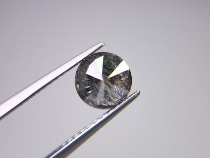　grMOI-1　合成グレーモアッサナイト　0.96ct