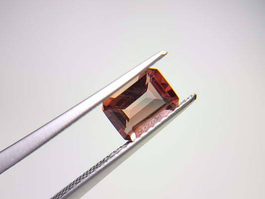0151-3-10　バイカラーアンデシン　0.92ct