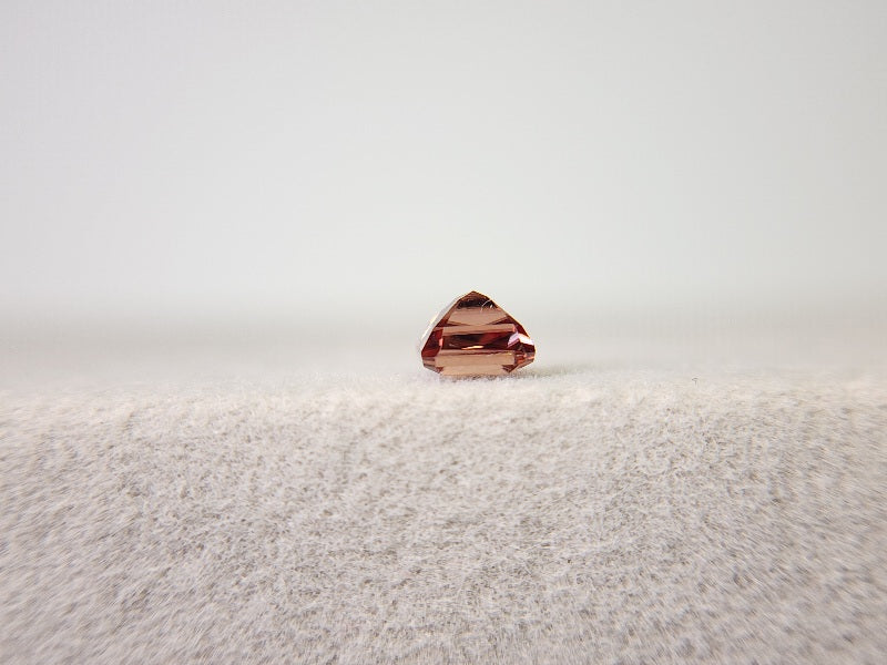 pi-Z-2　ピンクジルコン　0.66ct