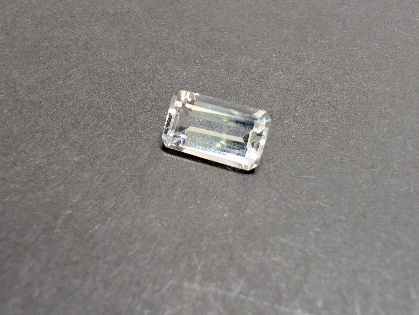 0060 バイカラートパーズ 3.05ct