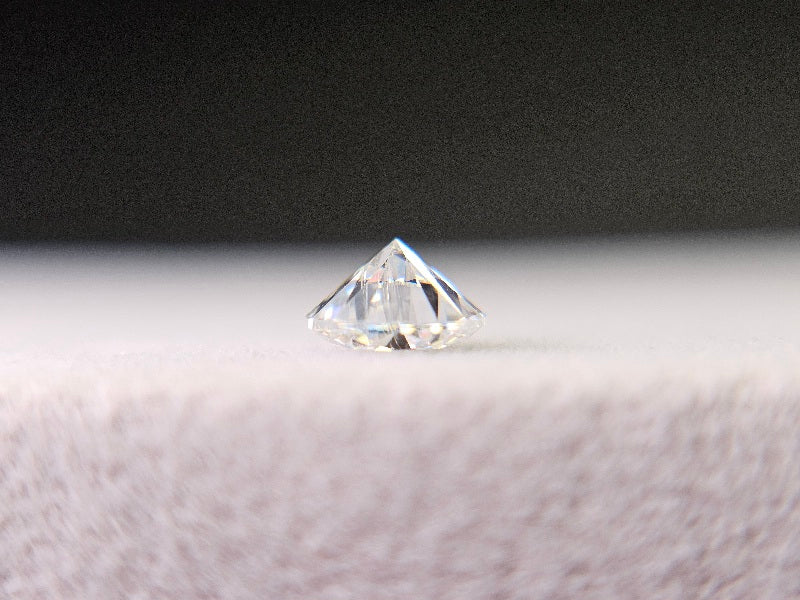 MOI-7　合成モアッサナイト　0.48ct