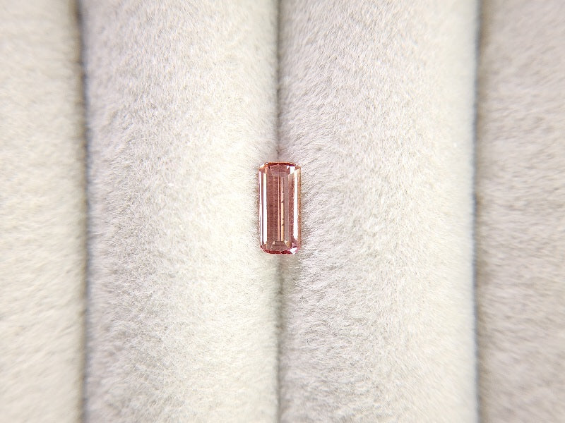 0879-56　トルマリン  0.57ct　