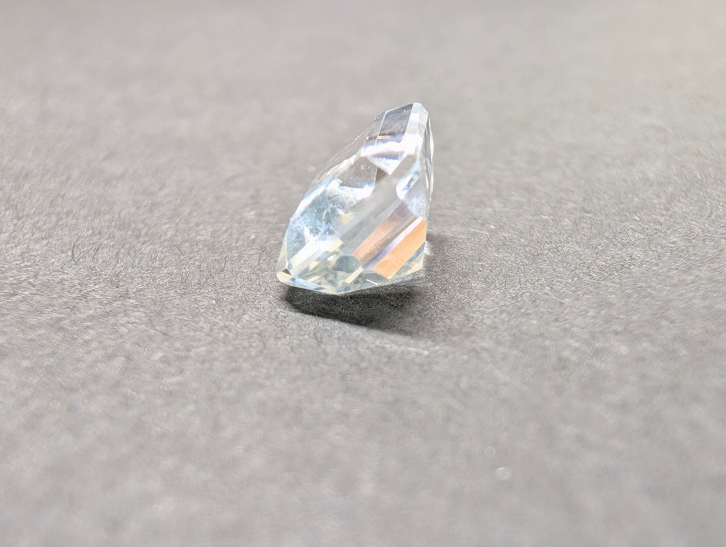 0088 バイカラートパーズ 3.75ct