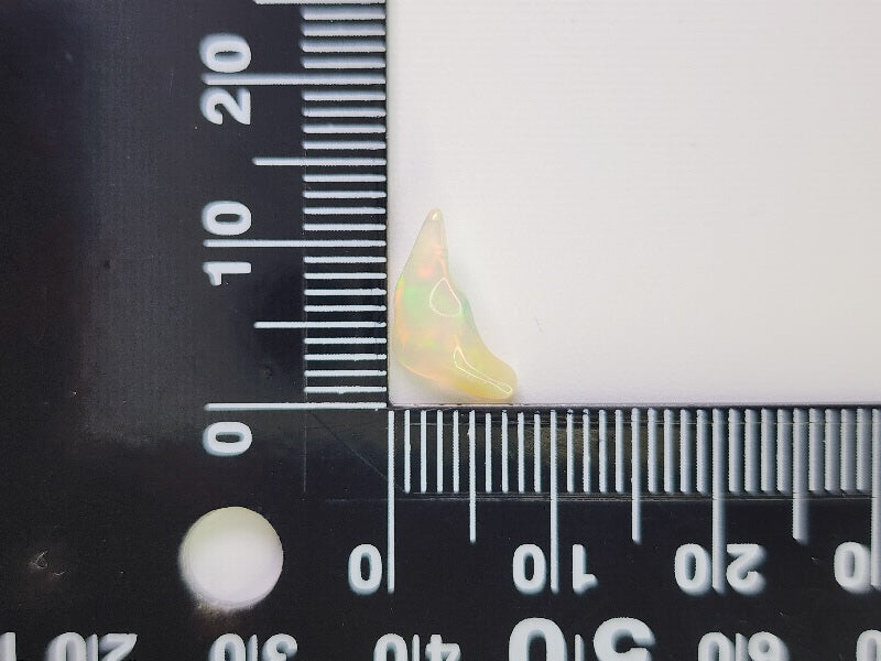 0914-10　さざれオパール（穴あき）　0.92ct