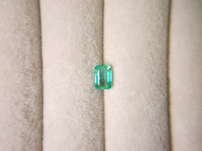 0936-9　エメラルド(ザンビア産)　0.57ct