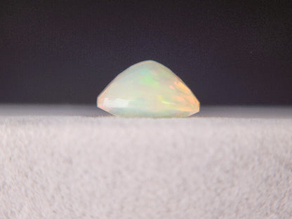 0938-13　オパール   2.18ct