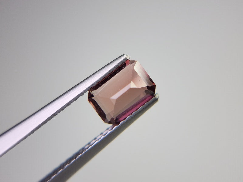 0151-2-14　バイカラーアンデシン　0.92ct