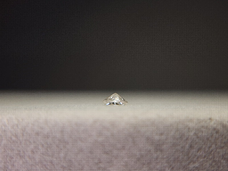 0015-1-4　ダイヤモンド　0.05ct