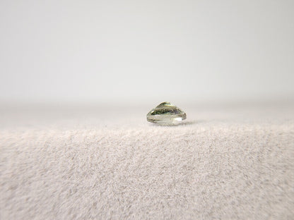 0654-1-3　ゾイサイト   0.39ct