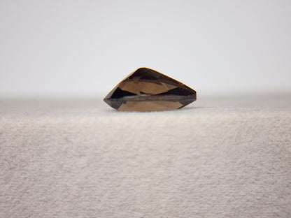SMQ-14　スモーキークォーツ　3.67ct