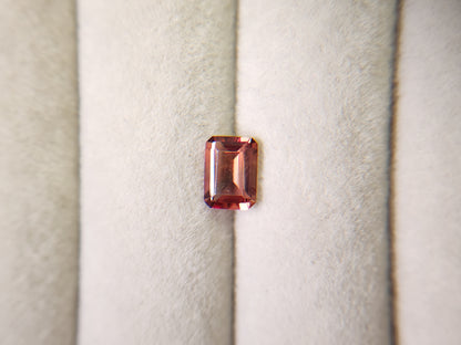 0151-3-10　バイカラーアンデシン　0.92ct
