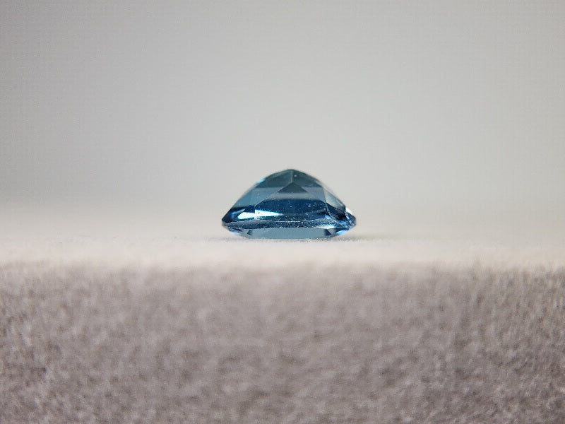 0931-14　ロンドンブルートパーズ（欠けあり）　1.58ct