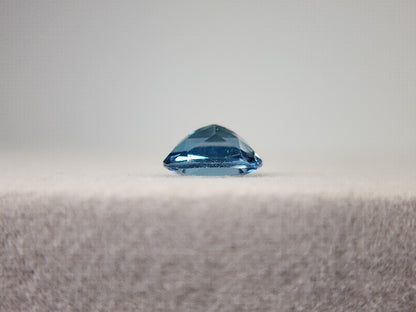 0931-14　ロンドンブルートパーズ（欠けあり）　1.58ct