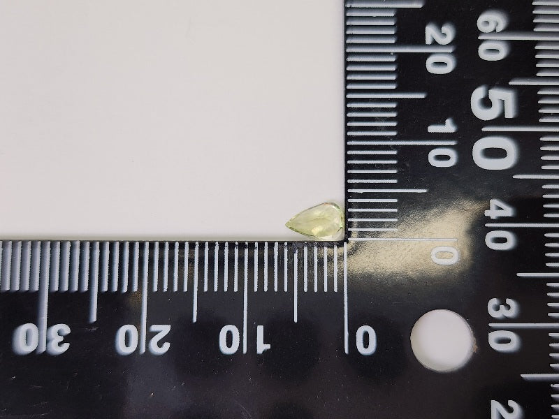 0644-9-3　ゾイサイト　0.36ct