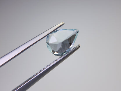 0008-1　アクアマリン　ペアシェイプ　0.64ct