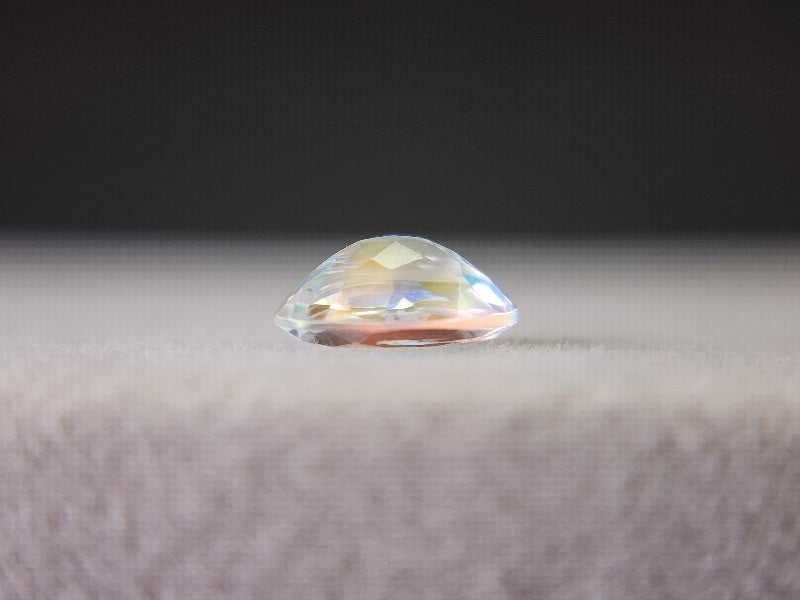 0761-8　アンデシンラブラドライト　0.71ct