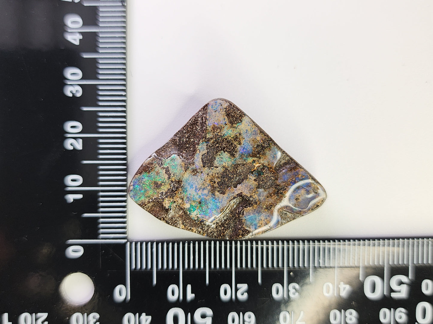 0903-6　ボルダーオパール（穴あき）　40.79ct