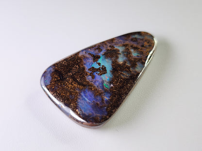 0903-9　ボルダーオパール（穴あき）　43.60ct