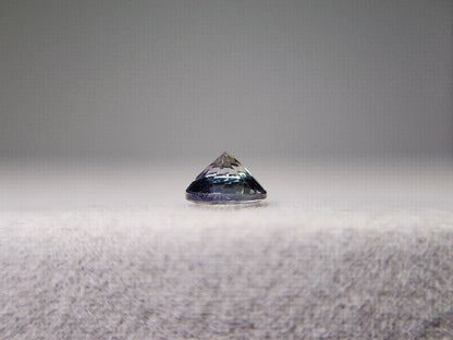 0657-21-2　ゾイサイト　0.38ct