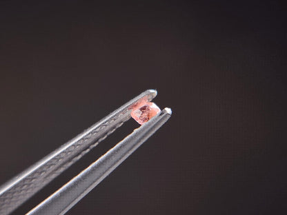 VY-2　ベイリネナイト　0.06ct