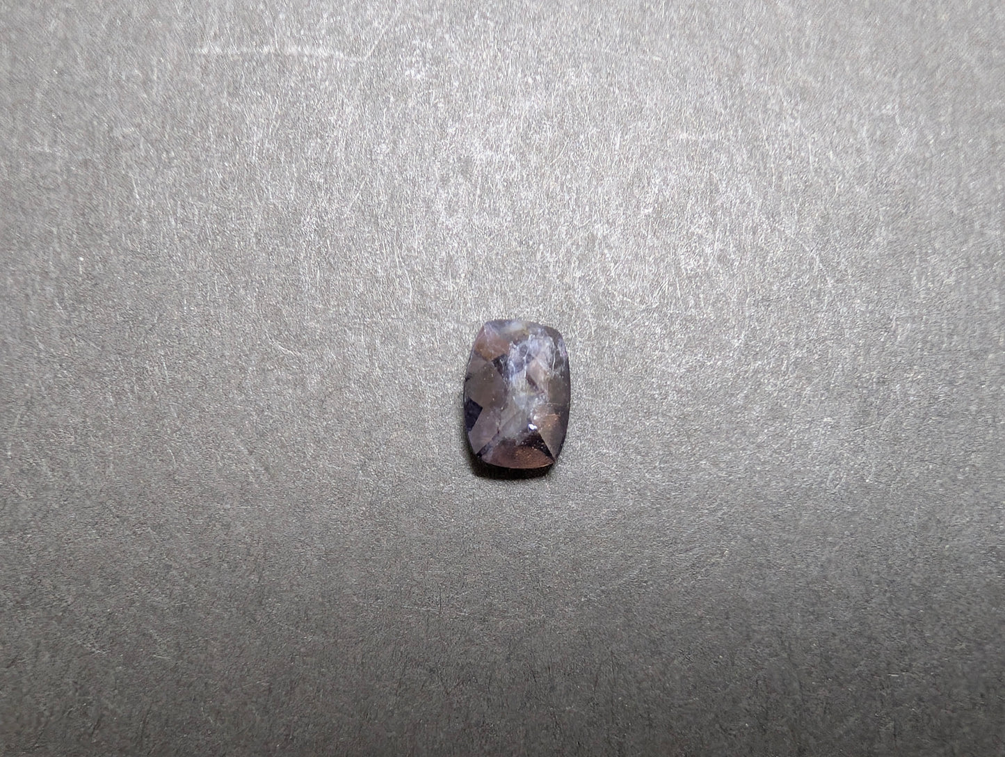 0255　アイオライトサンストーン　1.48ct