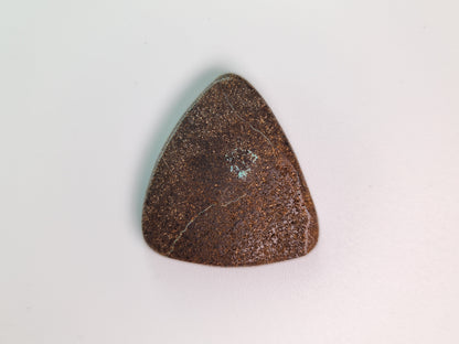 0903-2　ボルダーオパール（穴あき）　52.03ct