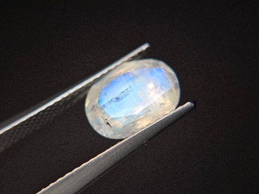blMO-4　ブルームーンストーン　2.53ct