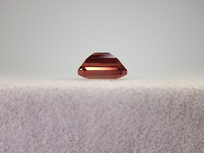 0151-2-3　バイカラーアンデシン　1.07ct