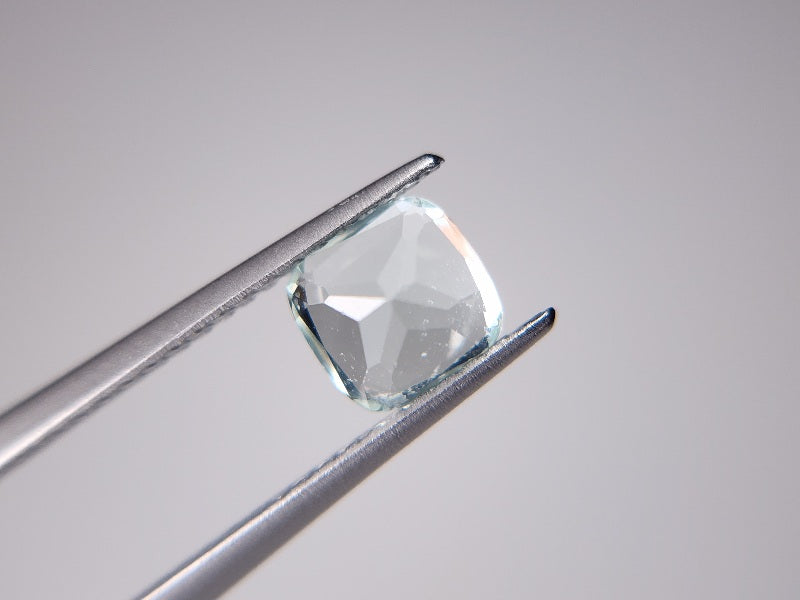 gBE-10　グリーンベリル　0.79ct