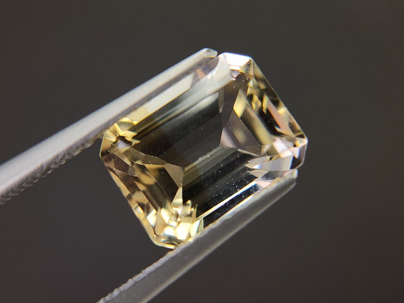 0365-3-7　バイカラーシトリン　3.21ct