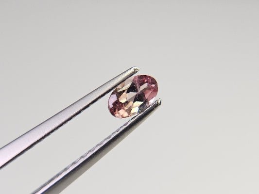 【500円均一】6/1新着！　カラーチェンジガーネット　0.31ct　3