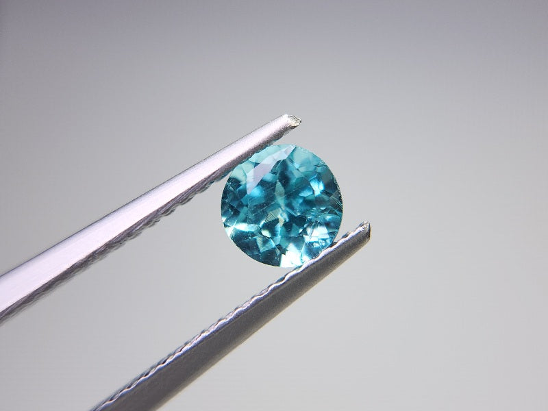 0471-10　アパタイト　0.74ct