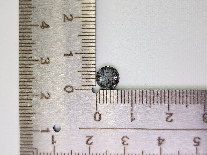 　grMOI-2　合成グレーモアッサナイト　0.93ct