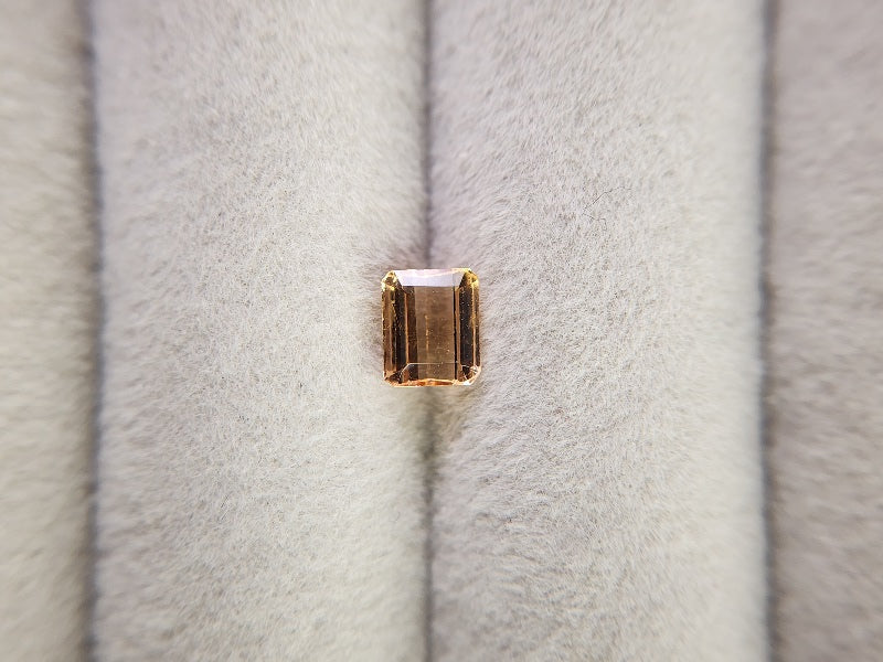 0020-3-1　インペリアルトパーズ　0.76ct