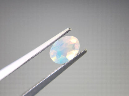 0909-2-6　オパール　0.59ct