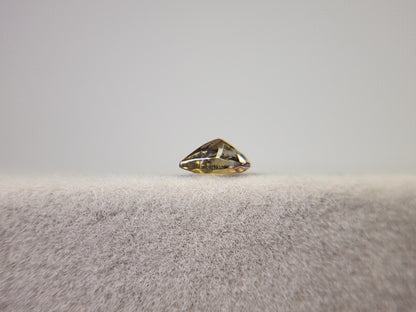 0644-17-2　ゾイサイト　0.40ct