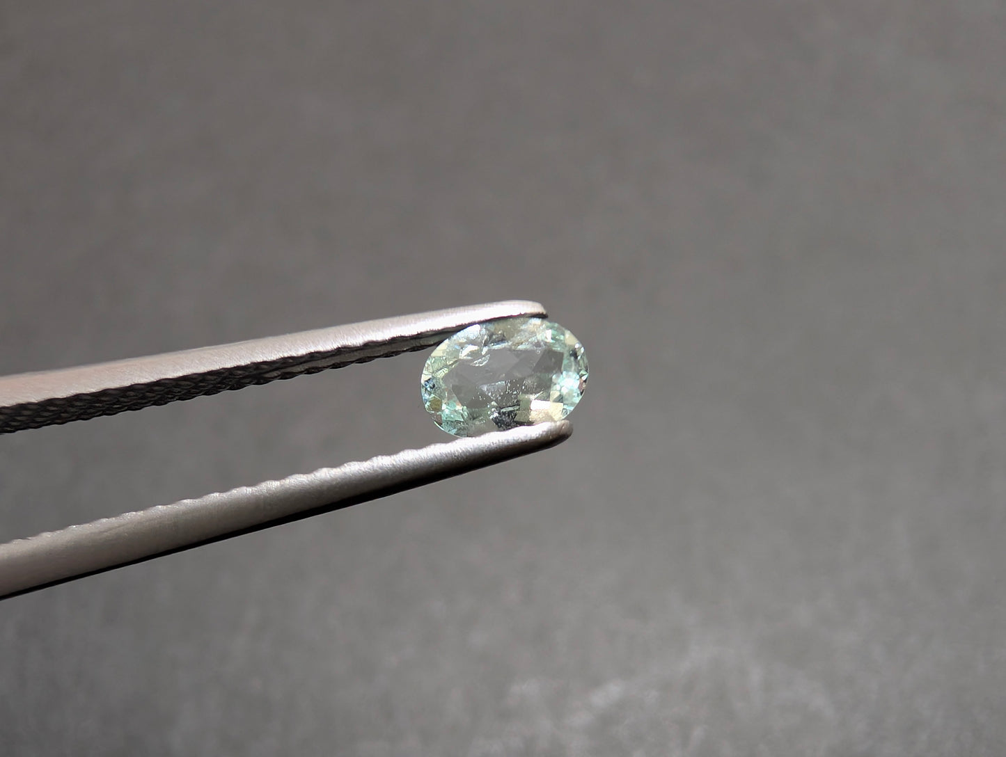 0287 特別な1石、1,500円♪オーバルカットのグリーンベリル 0.23ct