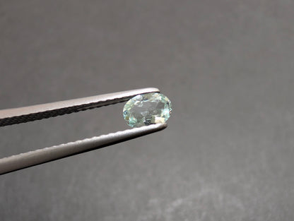 0287 特別な1石、1,500円♪オーバルカットのグリーンベリル 0.23ct