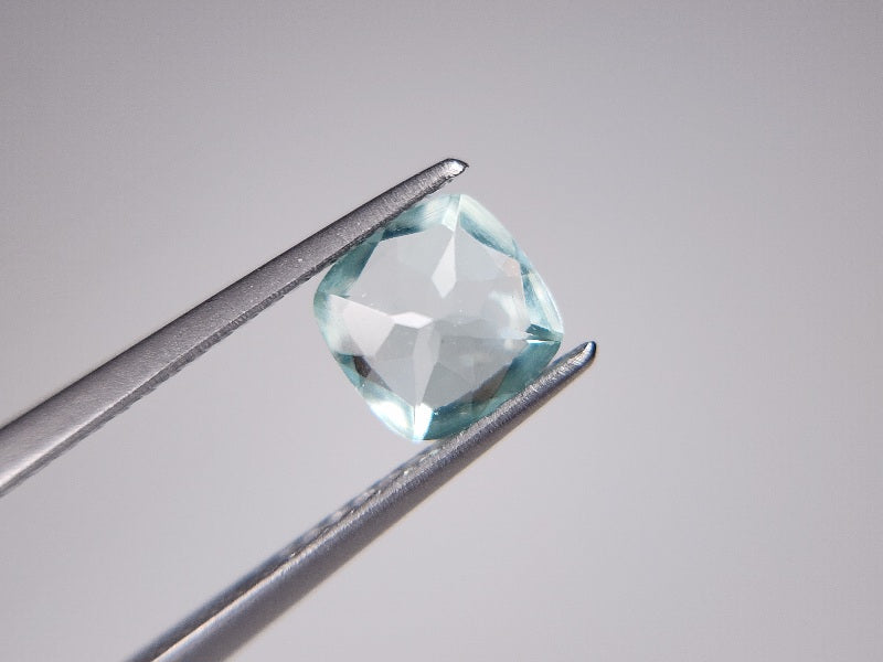 gBE-7　グリーンベリル　0.82ct