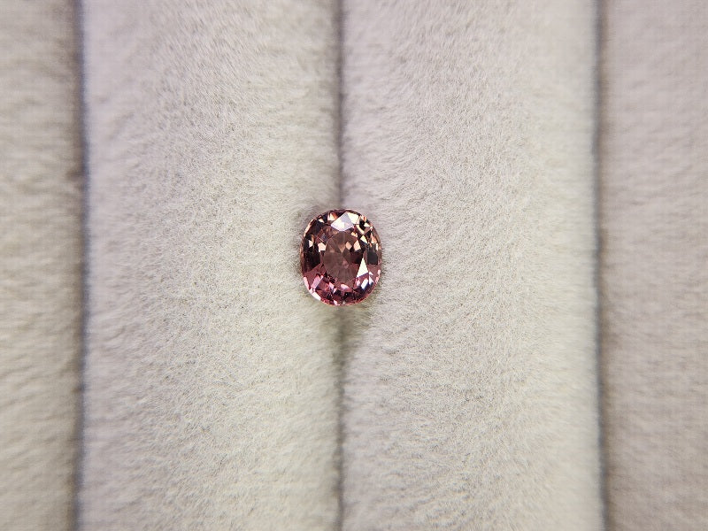 ccGA-6　カラーチェンジガーネット　0.79ct