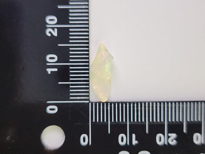 0914-6　さざれオパール（穴あき）　1.15ct